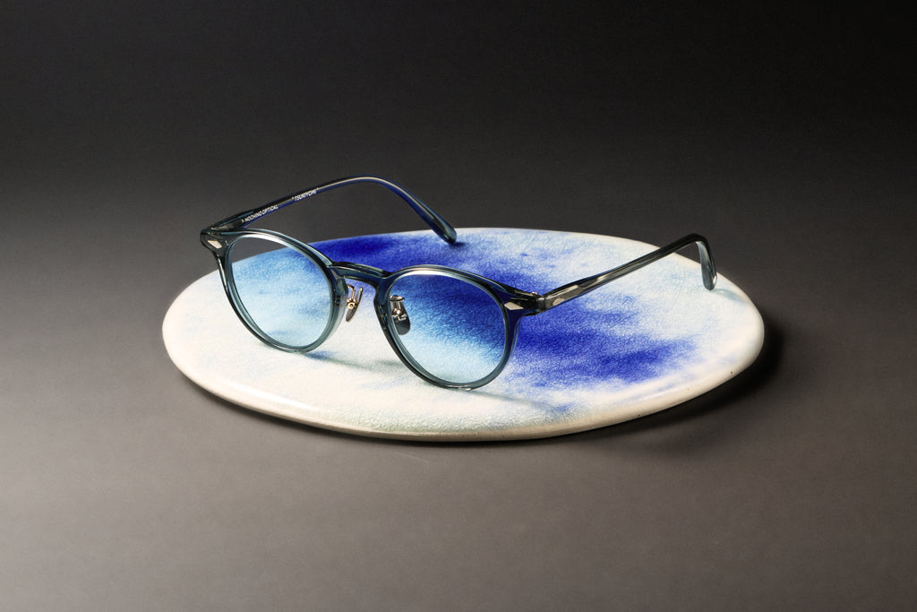 NOCHINO[Aisumi Cha × Blue Grey to D.Grey NOCHINO[Aisumi Cha × Blue Grey to D.Grey Photochromic lens] | 1LDK