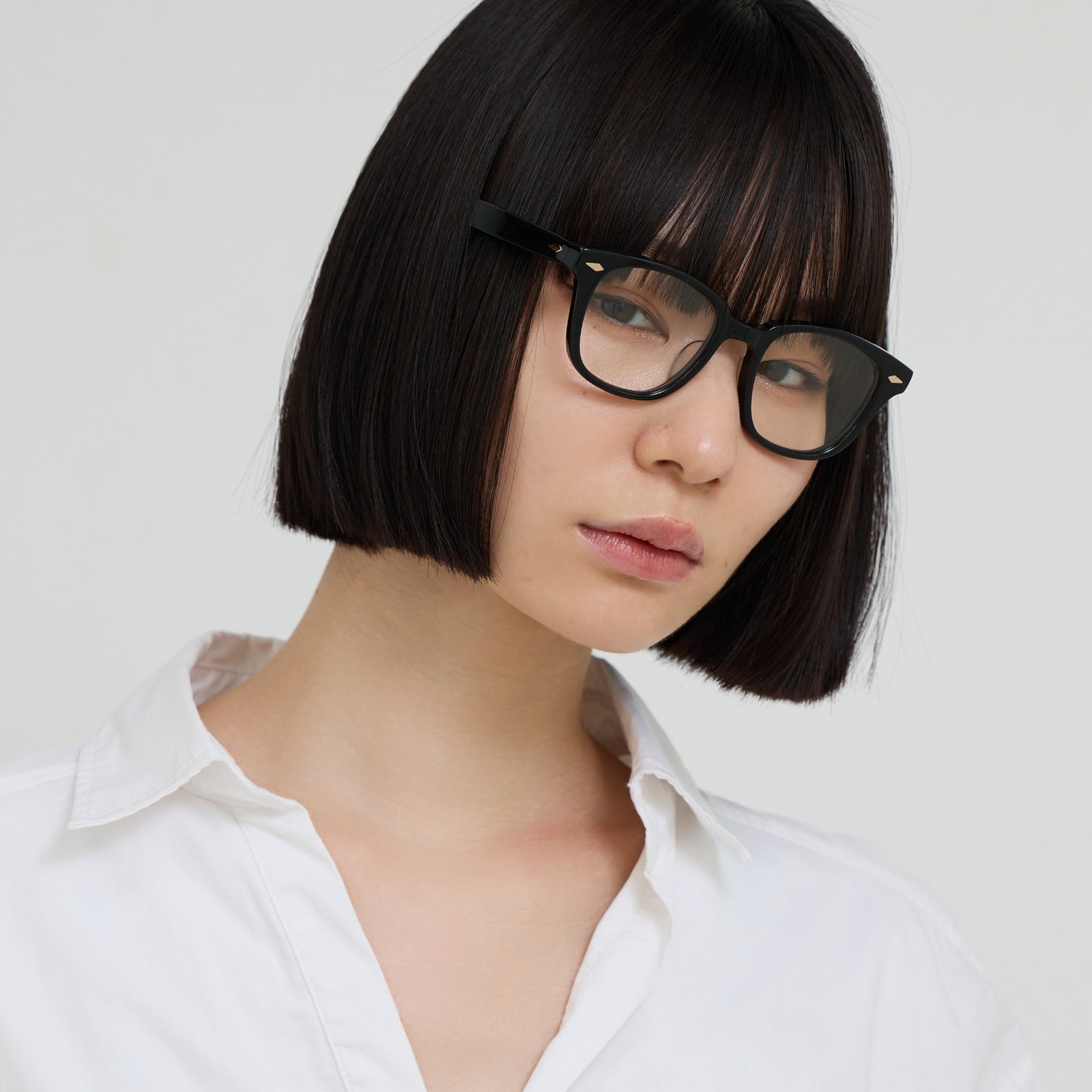 SANSUI #1. GLOSS BLACK × CLEAR to GREY (調光モデル